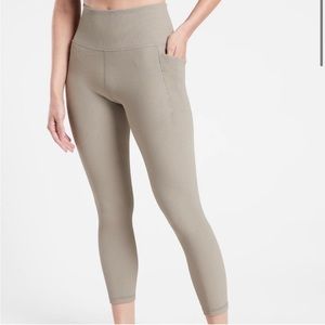 ⭐️ Athleta Salutation Stash Pocket II Rib 7/8 Tight